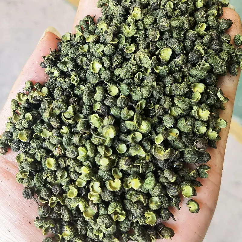 green-sichuan-peppercorn.webp